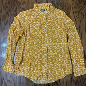 Wrangler Women's Yellow Floral Button Down Shirt